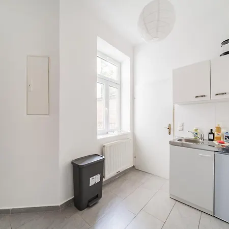 Urbane Kleine Unterkunft Vienna Exterior photo
